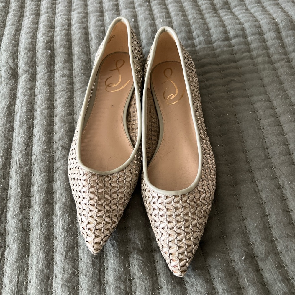 Stylish Women's Woven Flats
